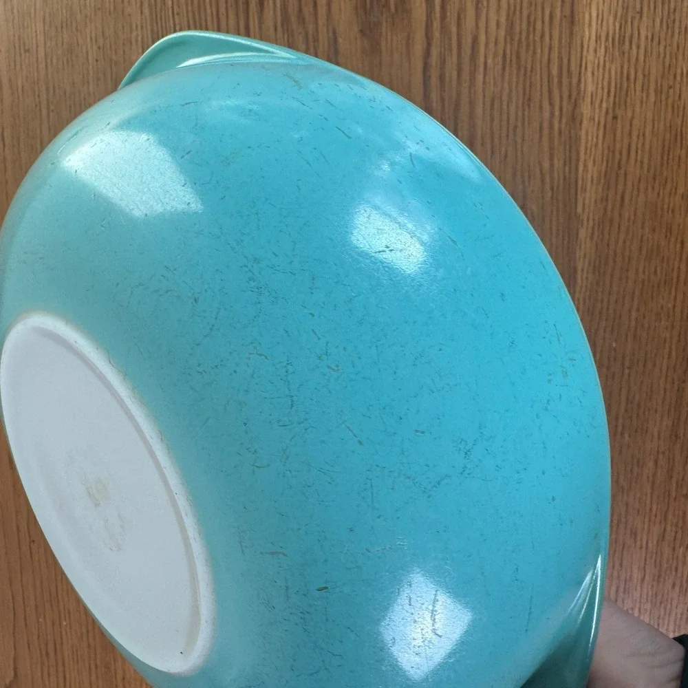 Pyrex Turquoise Mixing‎ Bowl 024 2 Quart Vintage Kitchenware